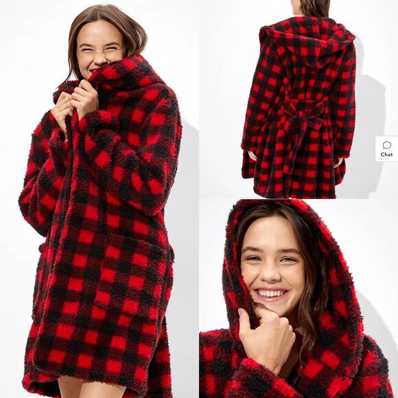 NEW American Eagle Plus Buffalo Plaid Red‎ Black Robe Size XS/S in Packaing - Picture 1 of 6